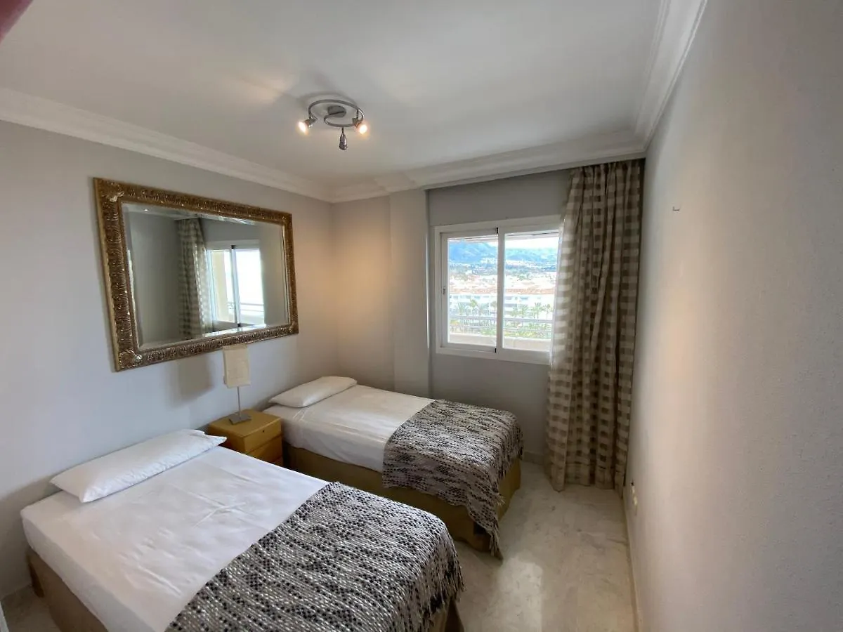 Marina Banus Apartment - Frontline Beach Suite - Puerto Banus Marbella
