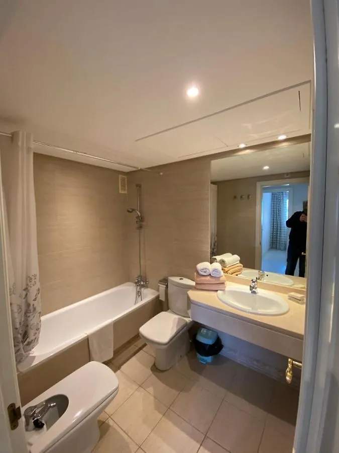 Marina Banus Apartment - Frontline Beach Suite - Puerto Banus Marbella