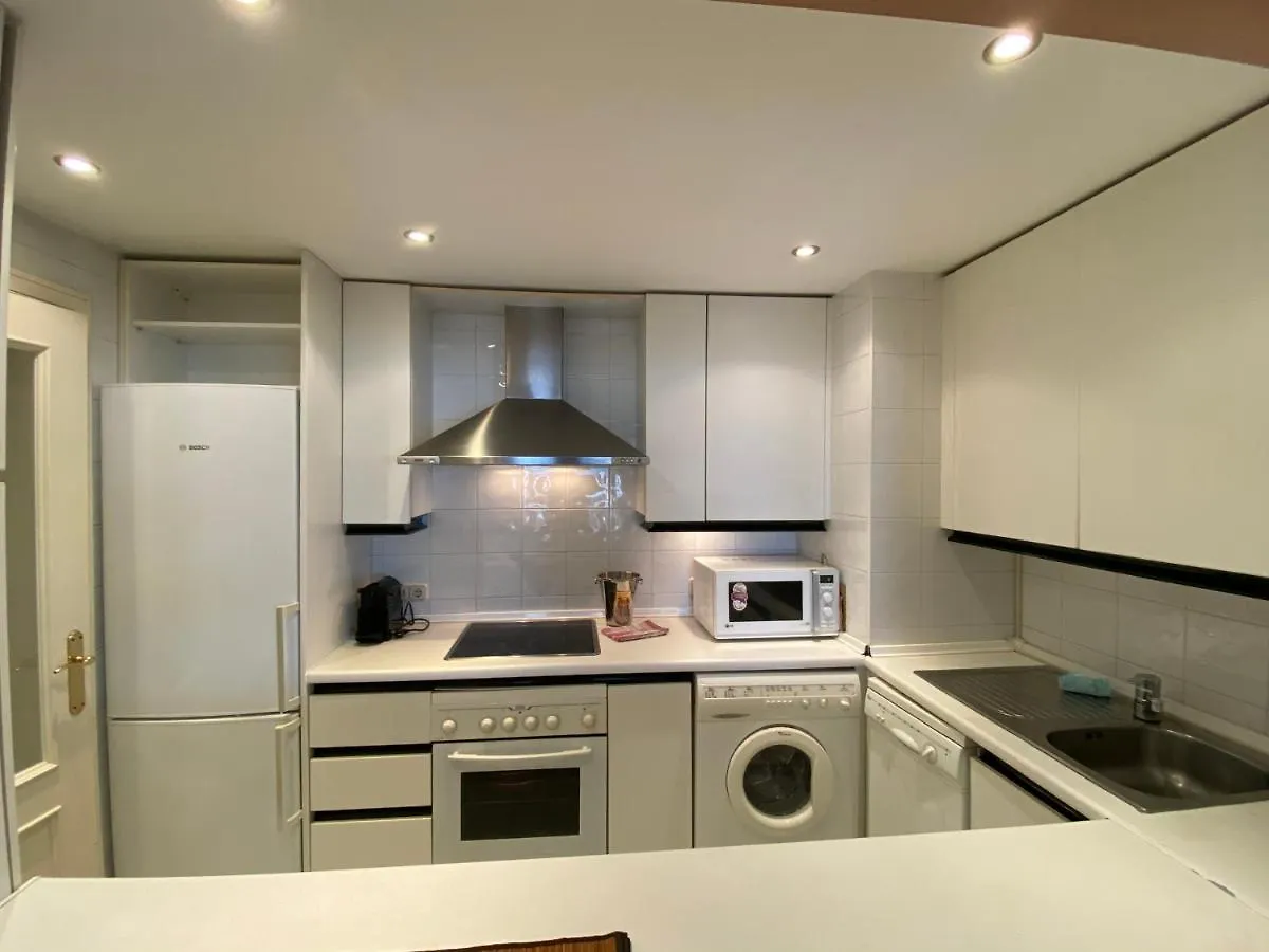Marina Banus Apartment - Frontline Beach Suite - Puerto Banus Marbella