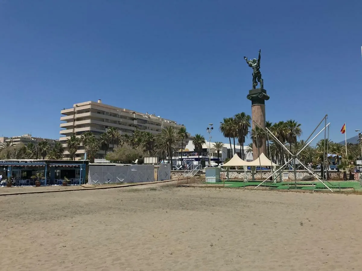 Marina Banus Apartment - Frontline Beach Suite - Puerto Banus Marbella