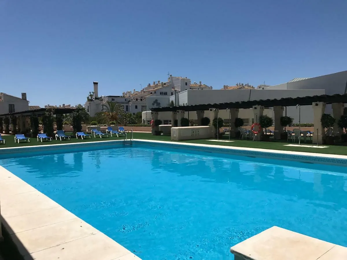 Marina Banus Apartment - Frontline Beach Suite - Puerto Banus Marbella