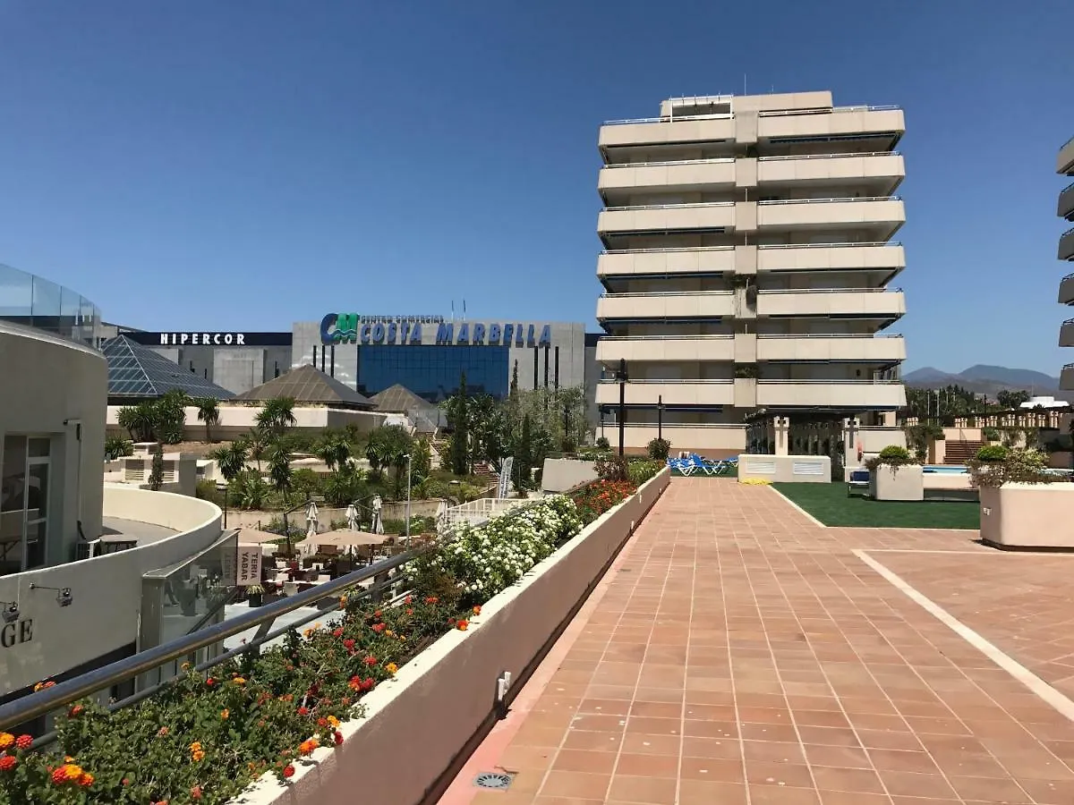 Marina Banus Apartment - Frontline Beach Suite - Puerto Banus Marbella