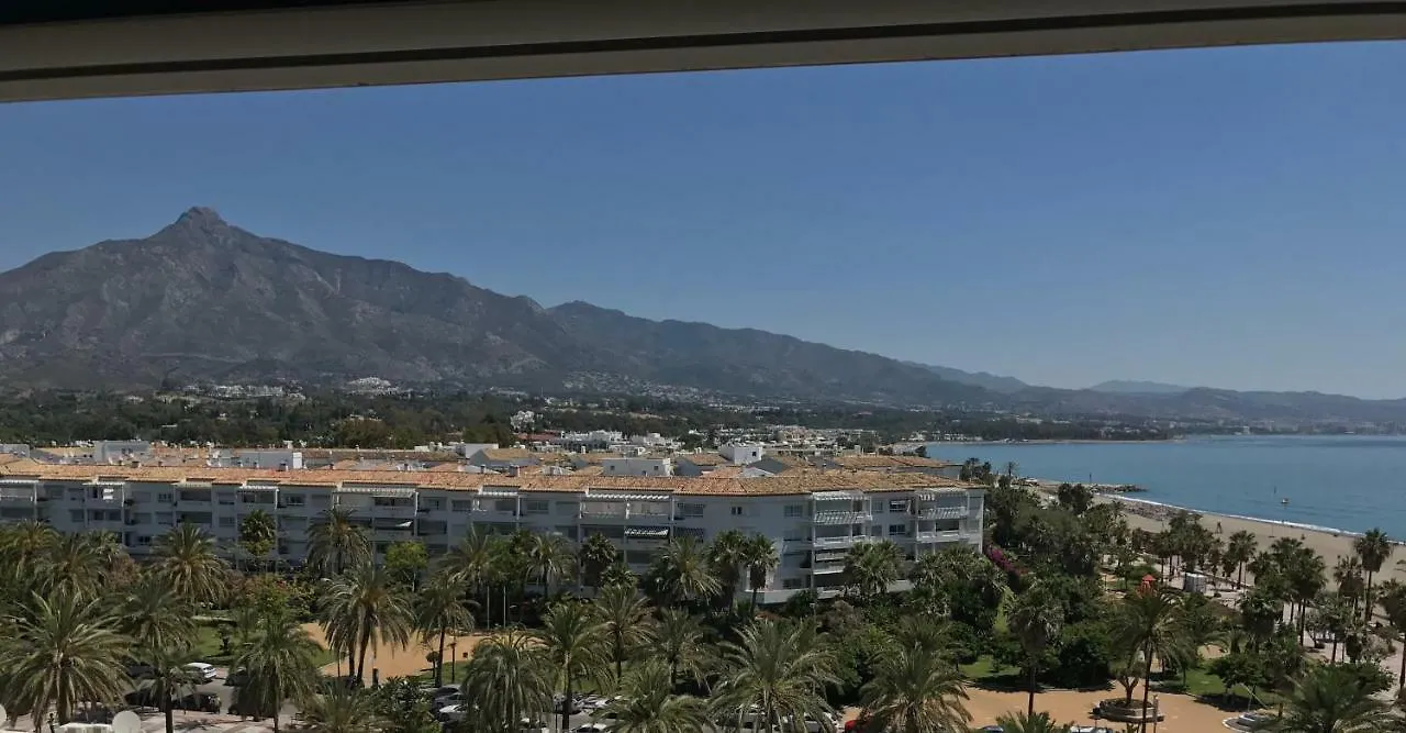 Marina Banus Apartment - Frontline Beach Suite - Puerto Banus Marbella Spain