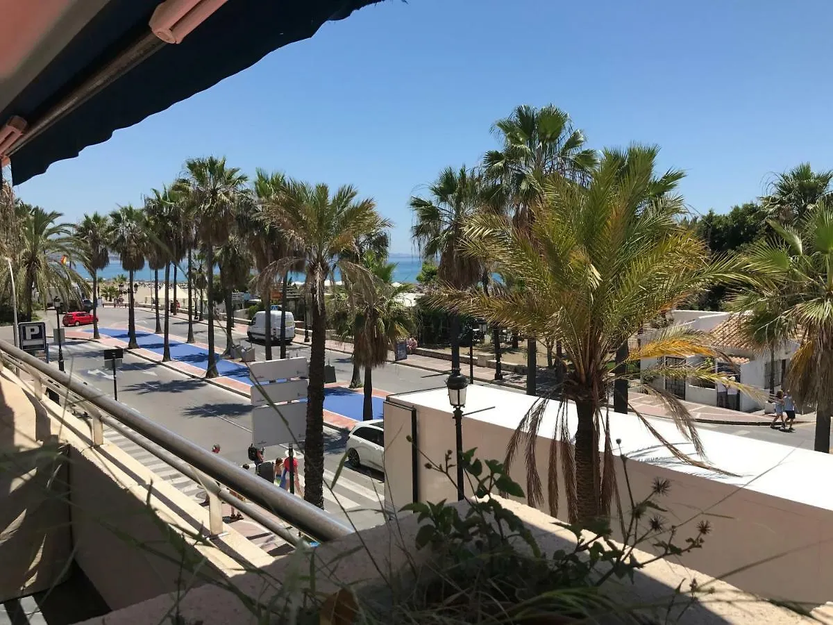 Marina Banus Apartment - Frontline Beach Suite - Puerto Banus Marbella