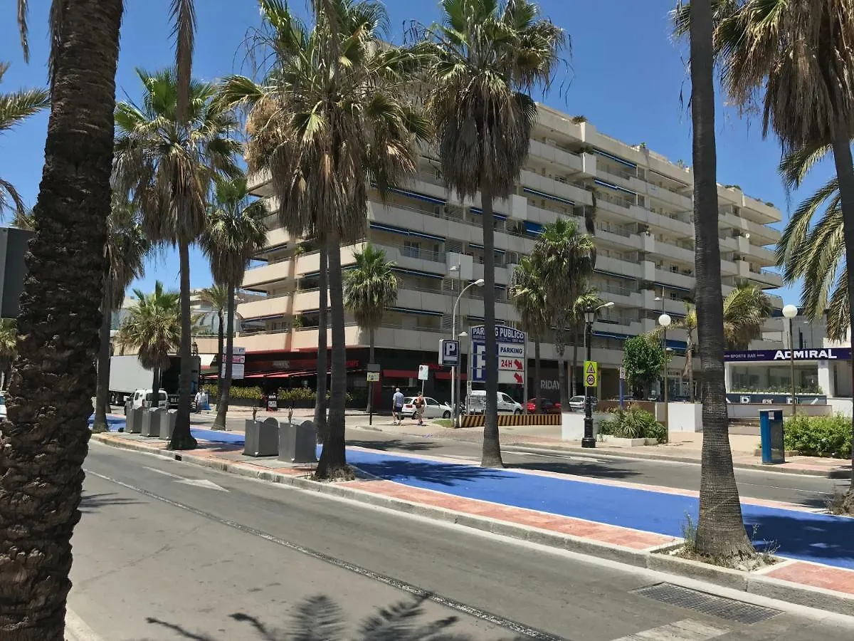 Marina Banus Apartment - Frontline Beach Suite - Puerto Banus Marbella