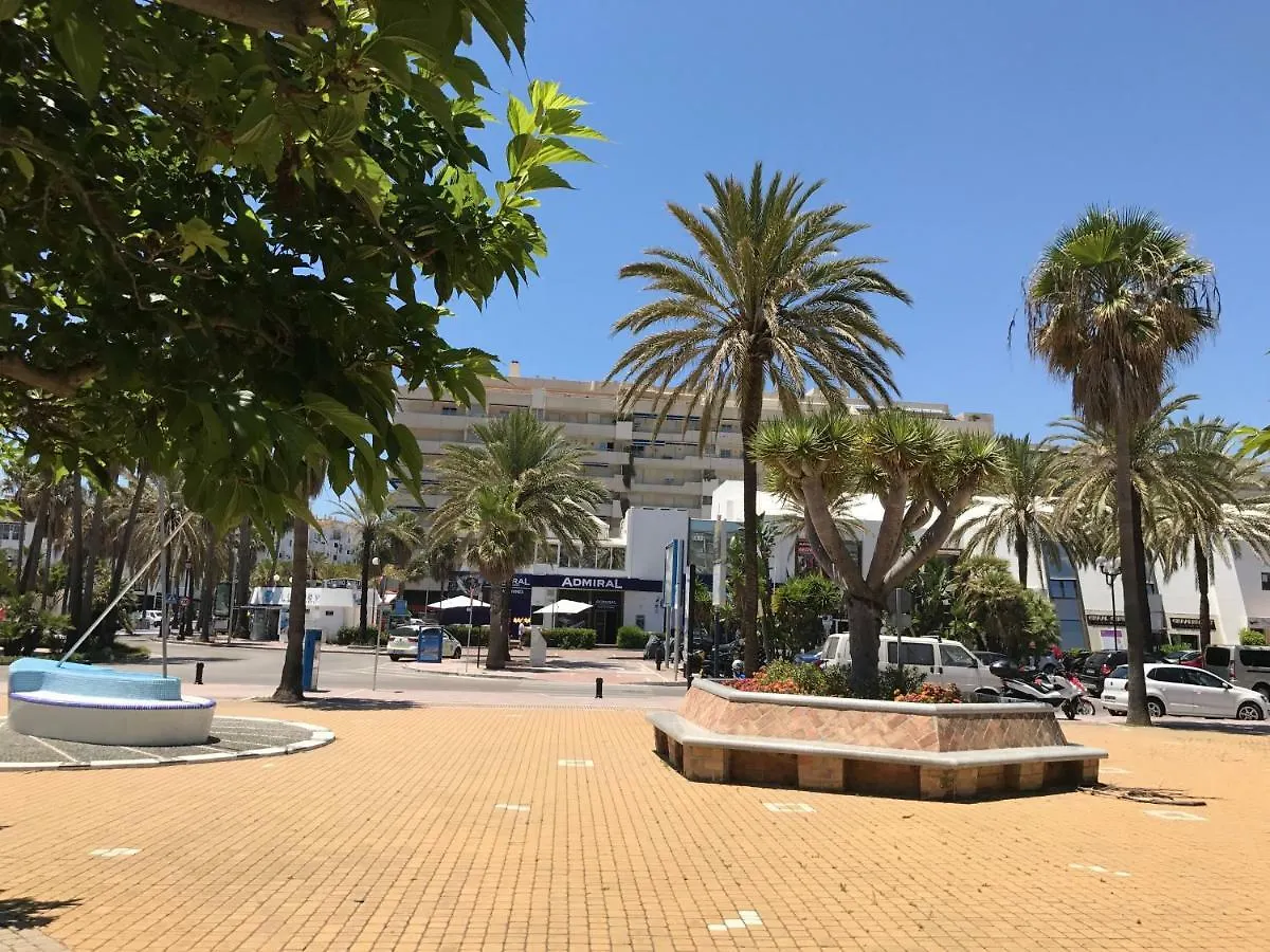 Marina Banus Apartment - Frontline Beach Suite - Puerto Banus Marbella