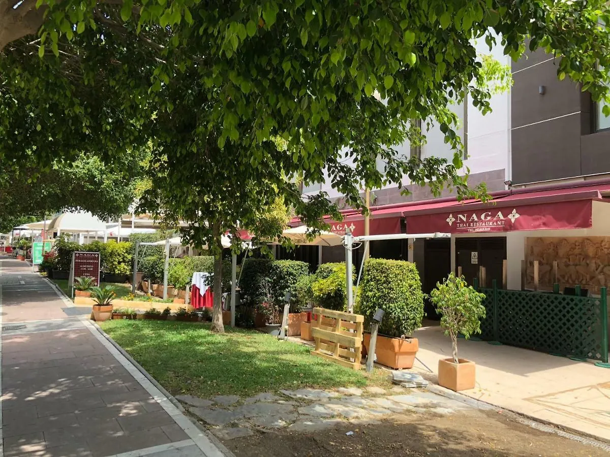 Marina Banus Apartment - Frontline Beach Suite - Puerto Banus Marbella